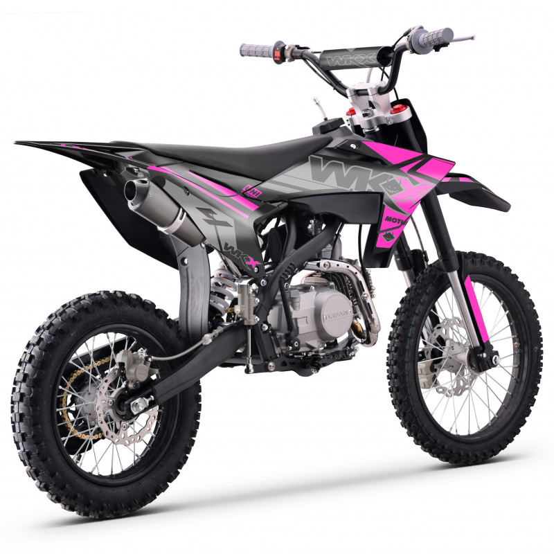 Dirt bike rose 125cm3 MX2 de chez WKX. Moteur performant, suspensions de qualité.